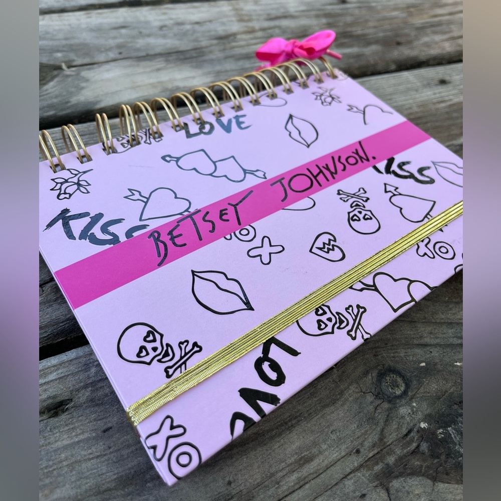 Betsey Johnson Journal💘Pink Spiral Lined
Graphic Sketch🌹☠️💋💔Design Cover - Picture 3 of 10